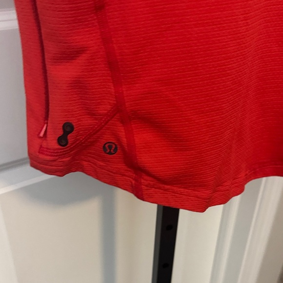 lululemon athletica Red and Gray Short Sleeve Tee - Picture 3 of 3